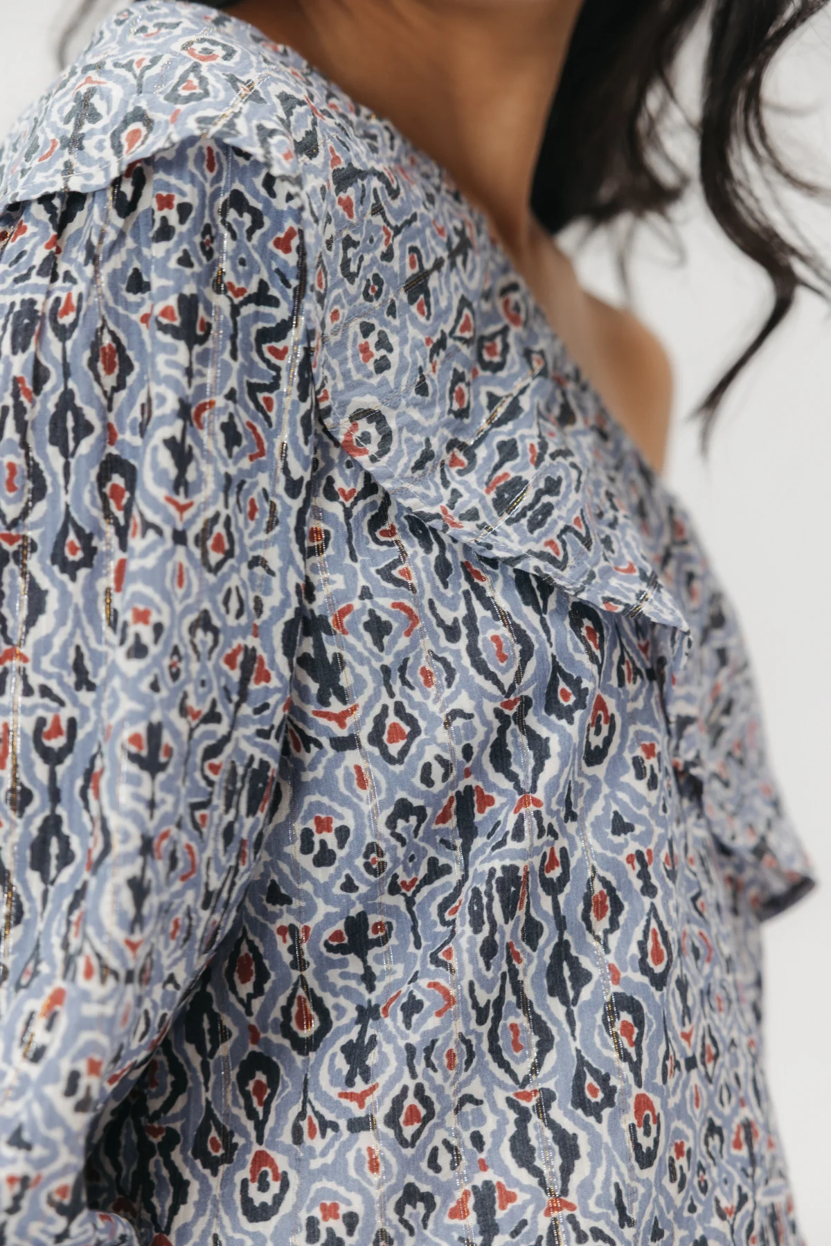BLUSA TEEN ASIMÉTRICA ESTAMPADO GEOMÉTRICO MULTICOLOR - Image 4