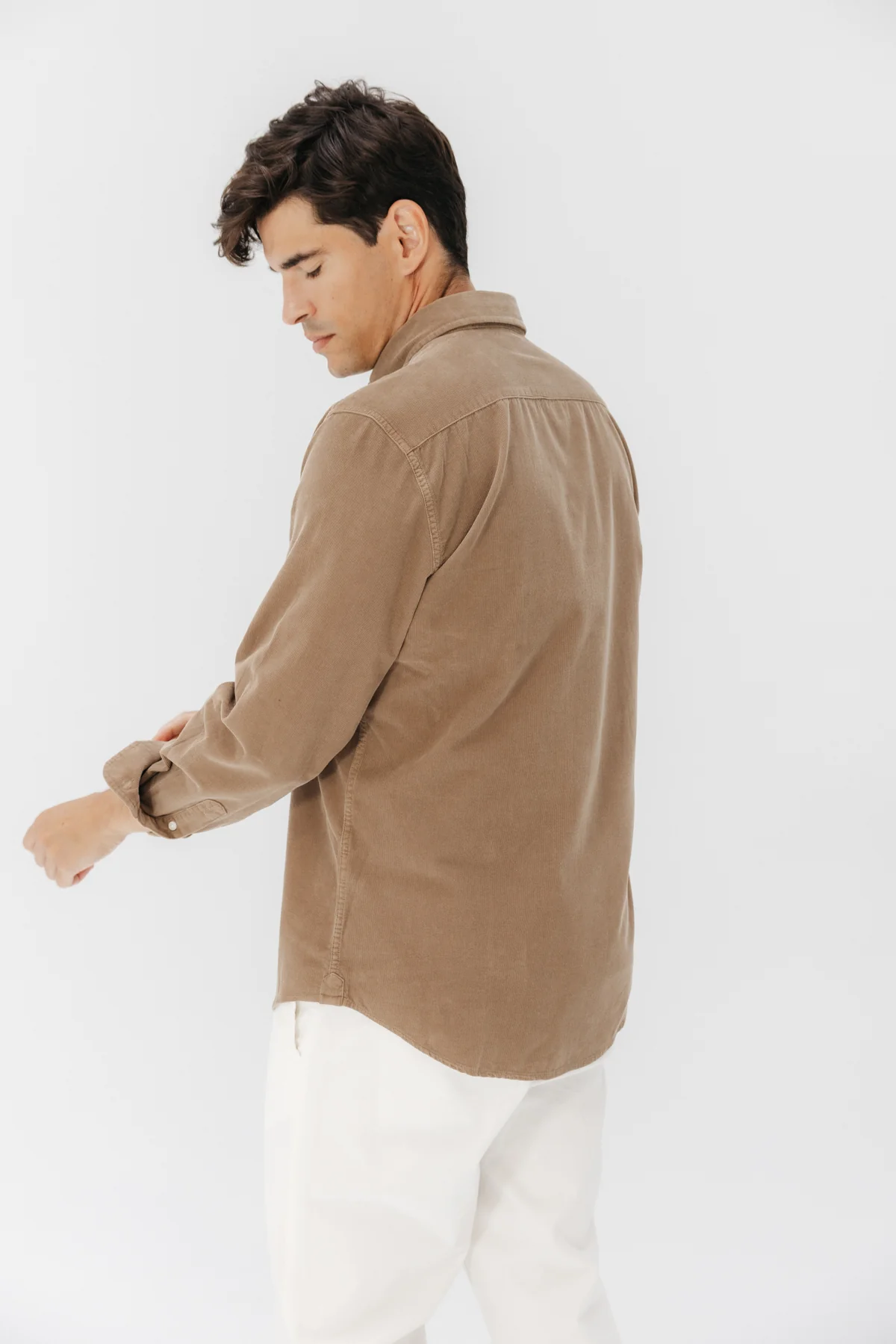 CAMISA CASUAL CORDUROY TINTADA TOPO - Image 4