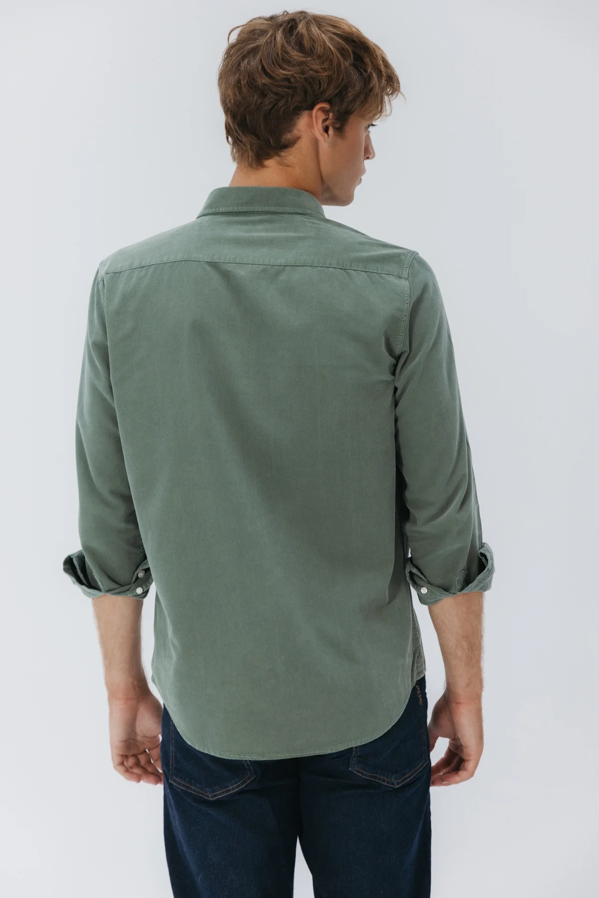 CAMISA CASUAL CORDUROY TINTADA VERDE KHAKI - Image 4