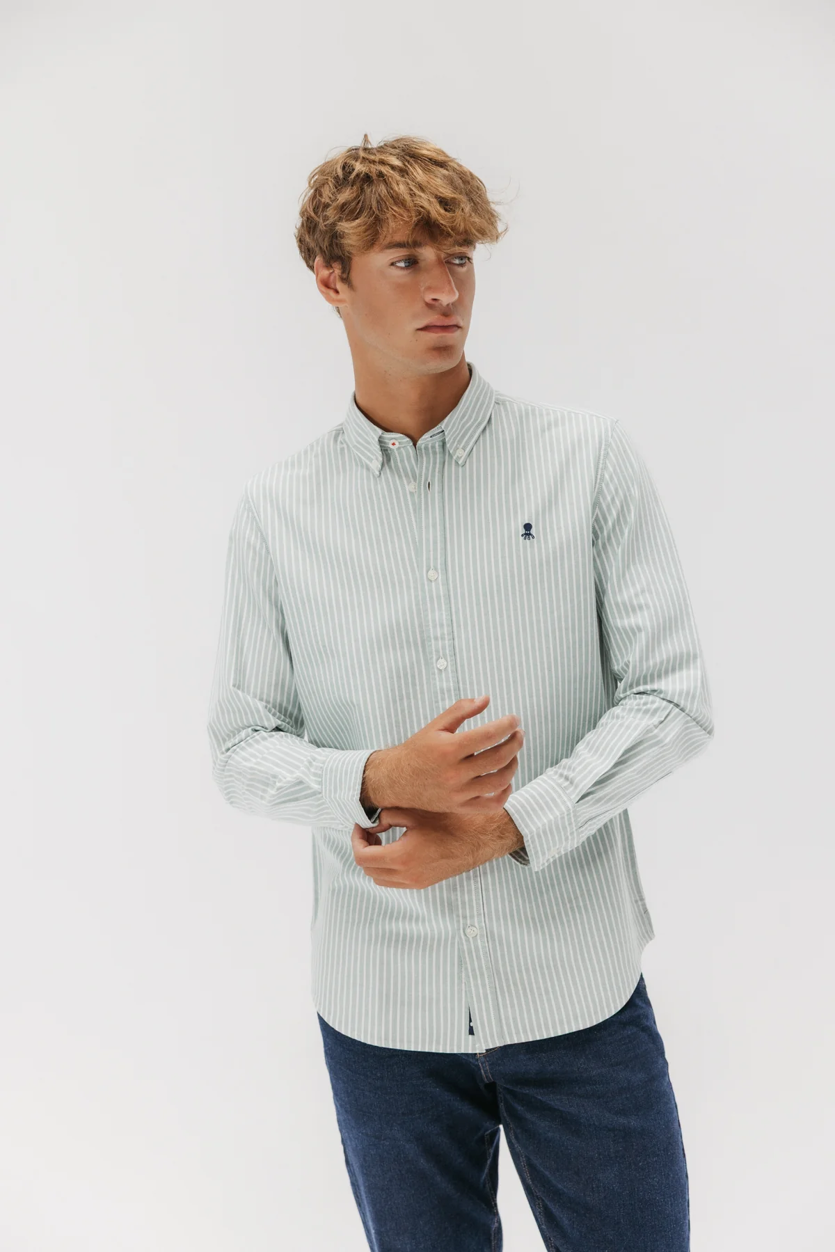 CAMISA CASUAL OXFORD RAYA ANCHA VERDE - Image 2
