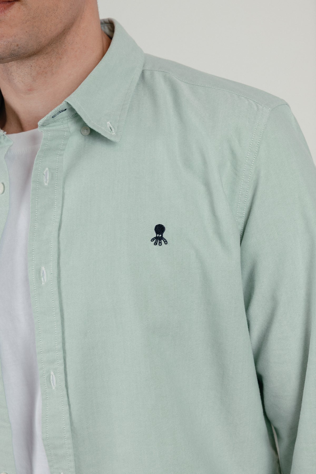Camisa casual oxford verde campo - Image 4