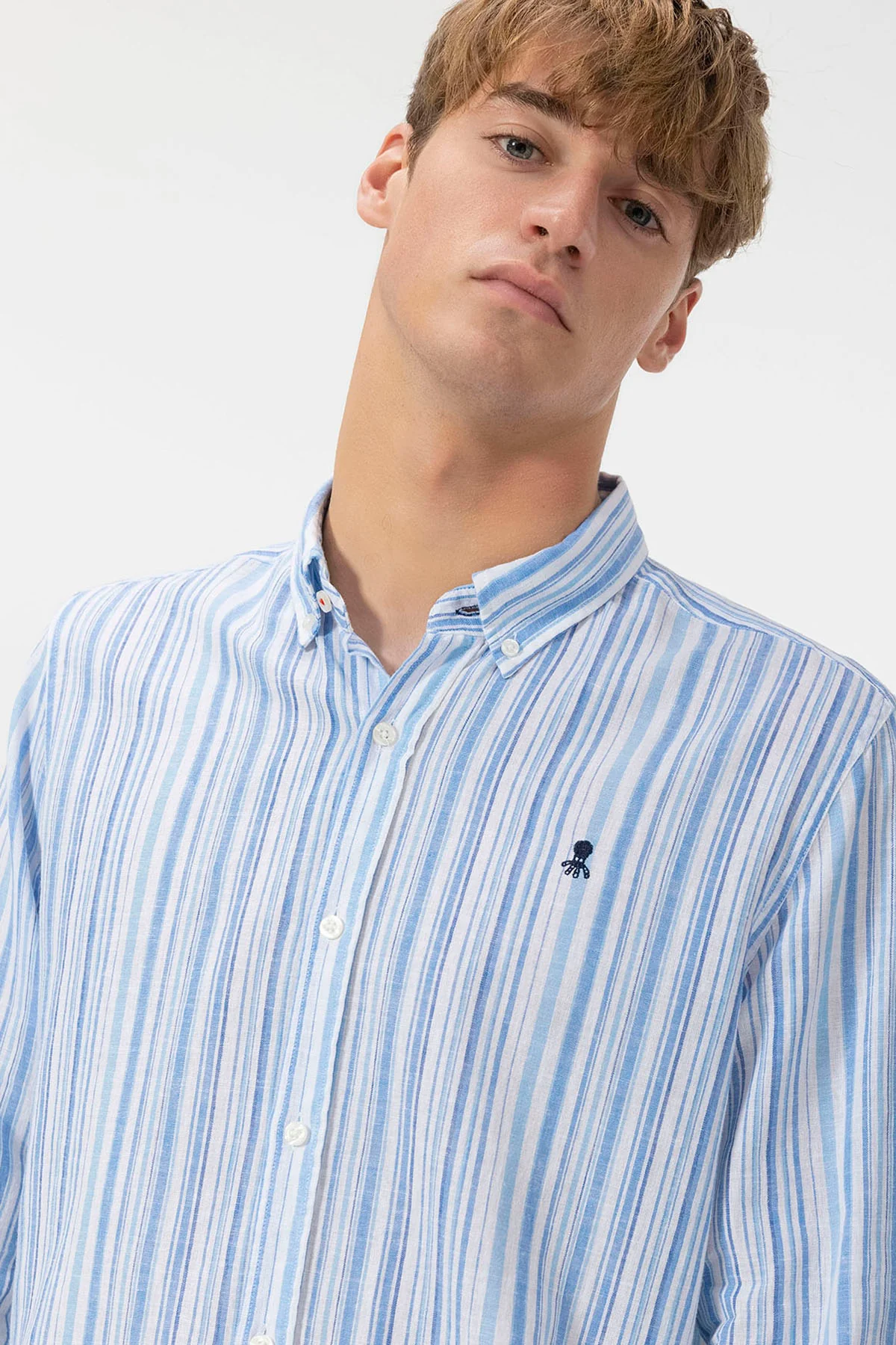CAMISA CUELLO BOTÓN LINO MULTI RAYAS AZUL MULTICOLOR - Image 3