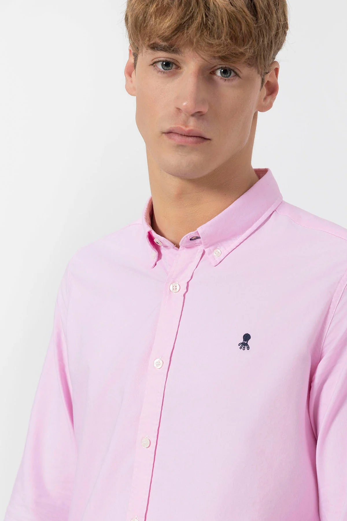 CAMISA CUELLO BOTÓN OXFORD ROSA - Image 4