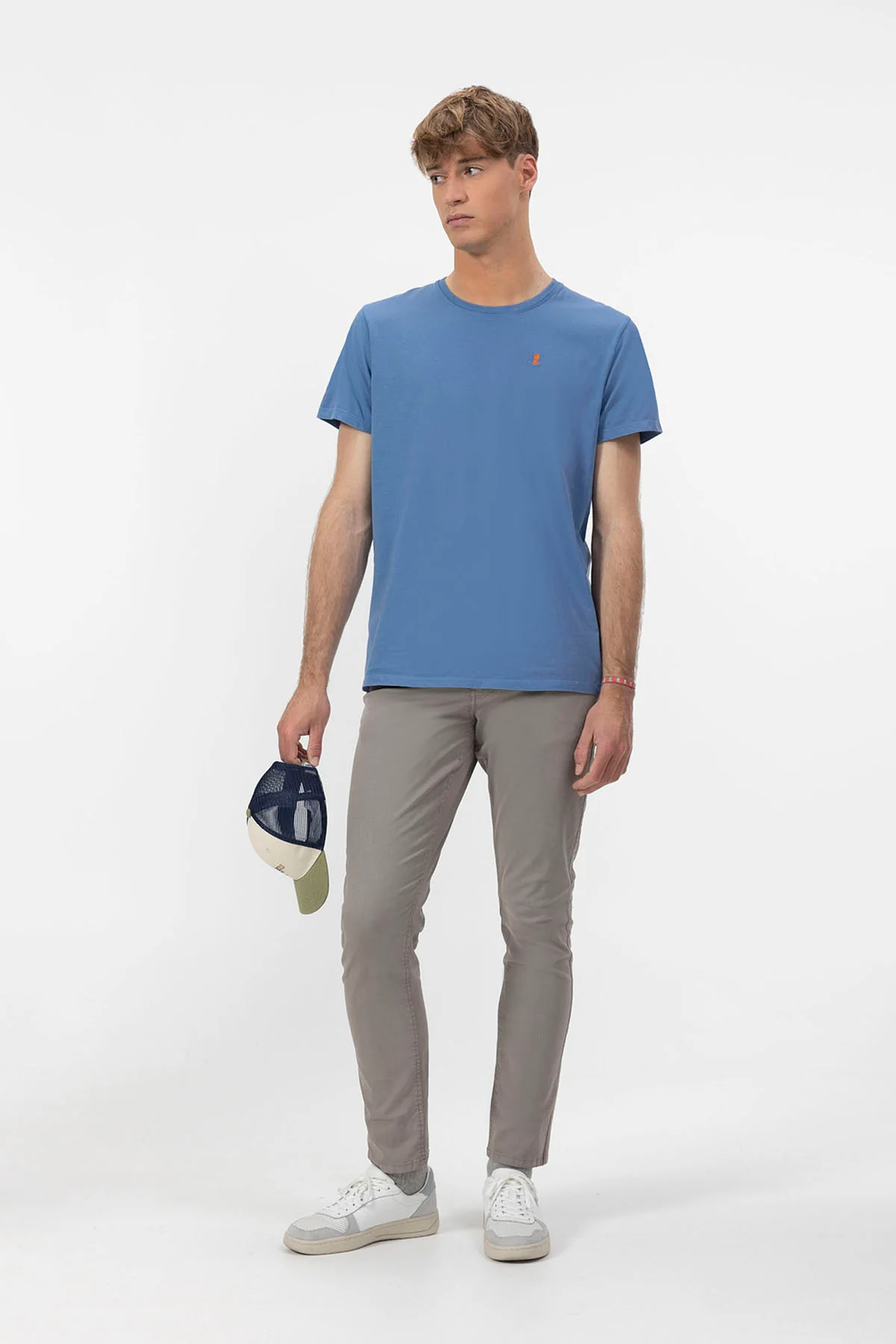 CAMISETA BÁSICA BORDADO A CONTRASTE ÍNDIGO - Image 3