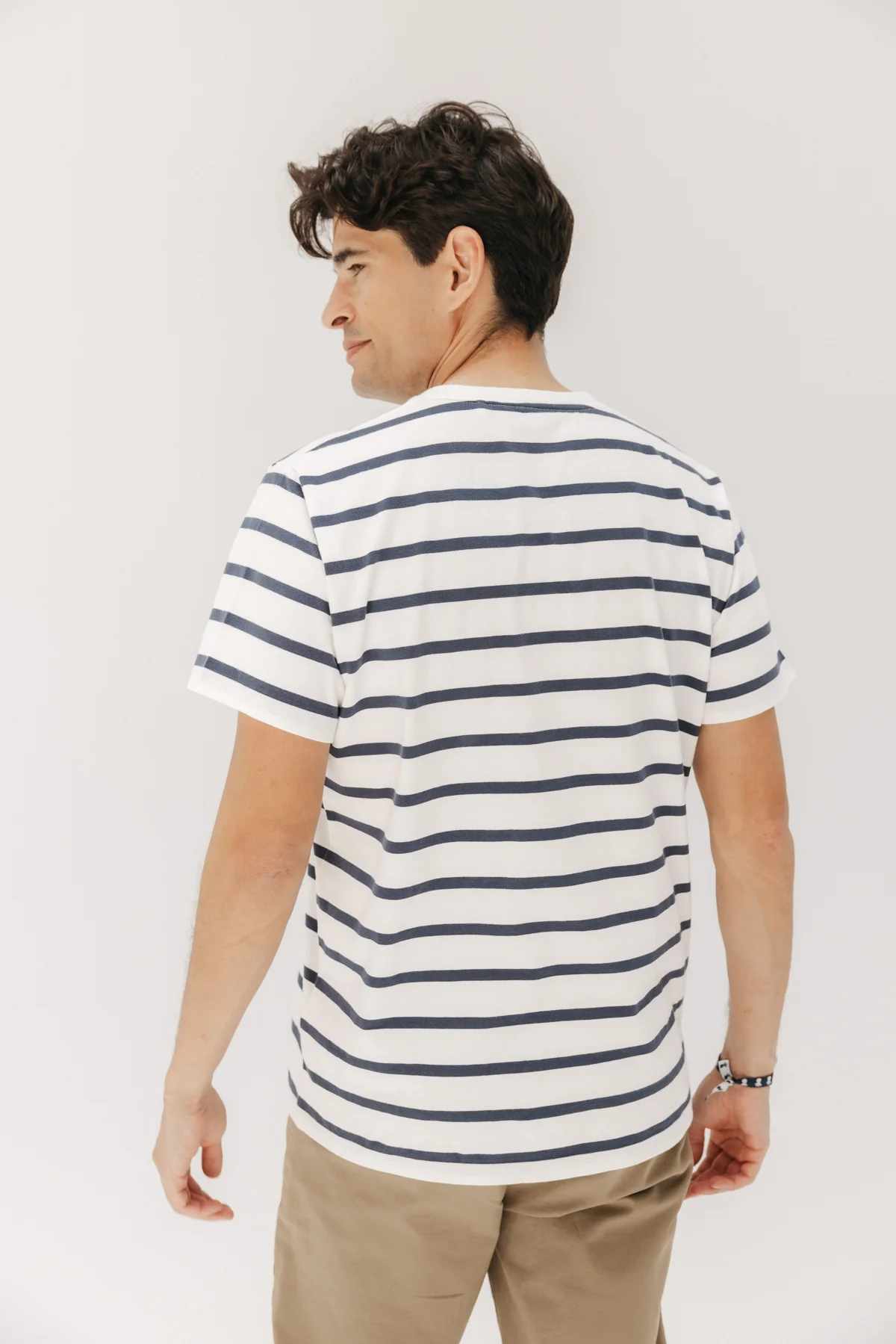 CAMISETA BÁSICA BORDADO RAYAS BLANCO PURO - Image 4