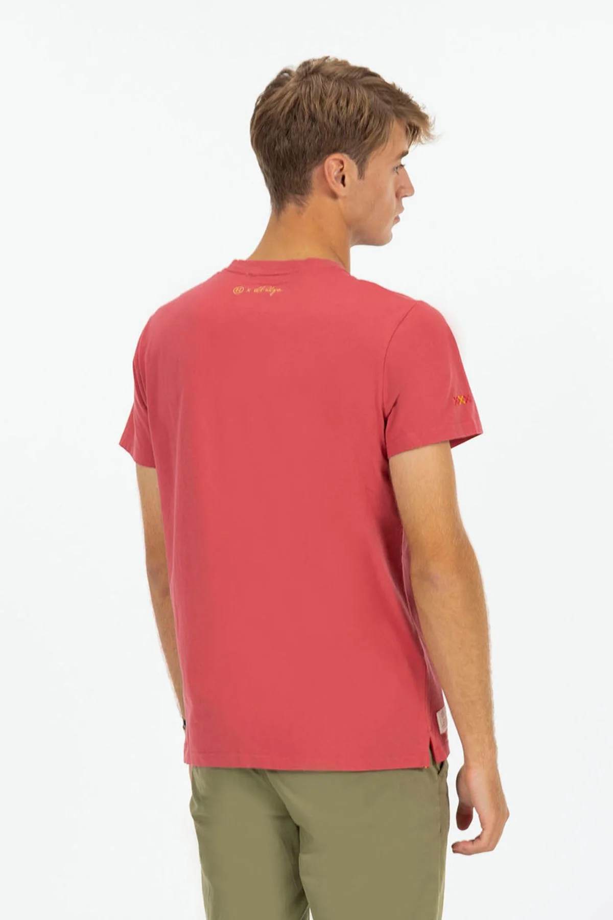 CAMISETA ESTAMPADO ELPULPO Y NARANJITO ROJO DELAVÉ - Image 4