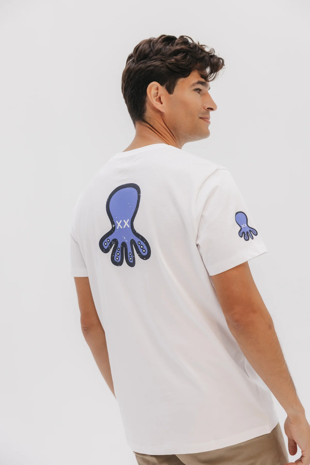 CAMISETA ESTAMPADO TRIPLE LOGO DESGASTADO BLANCO PURO - Image 5