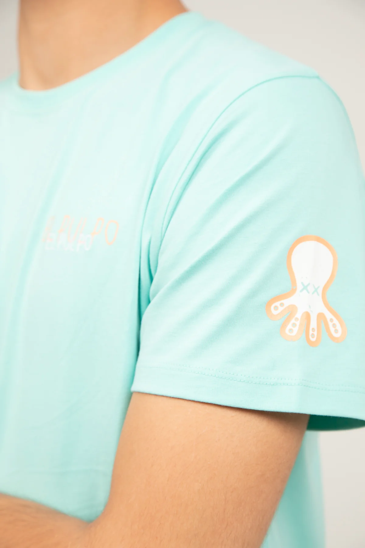 Camiseta logo multiposición verde agua - Image 3