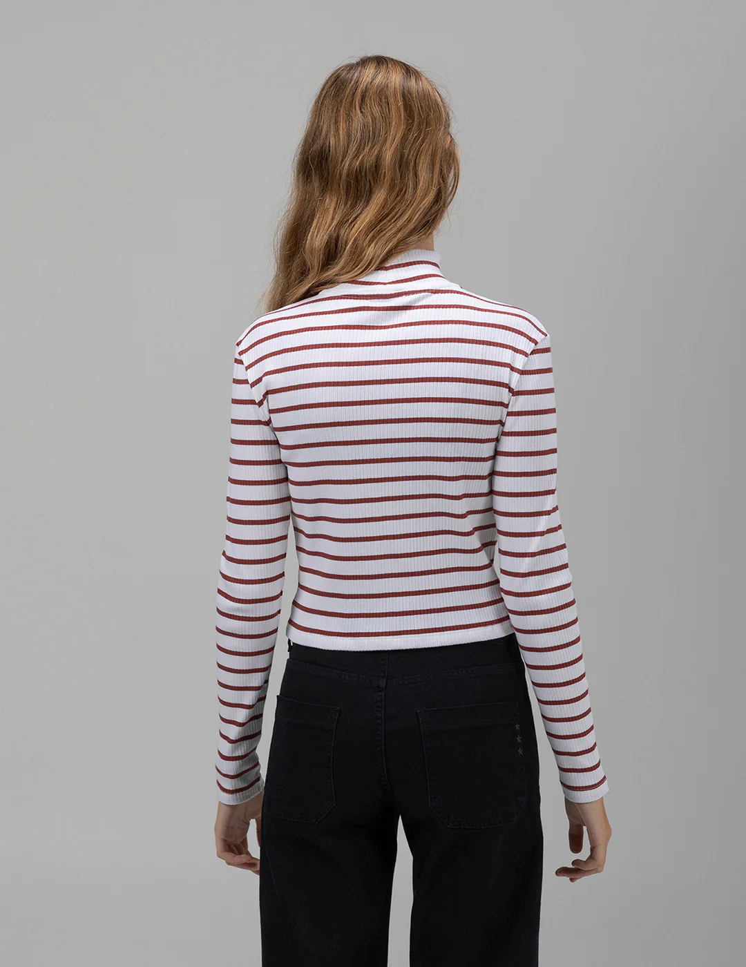 CAMISETA MANGA LARGA TEEN CUELLO CISNE RAYAS TEJA - Image 7