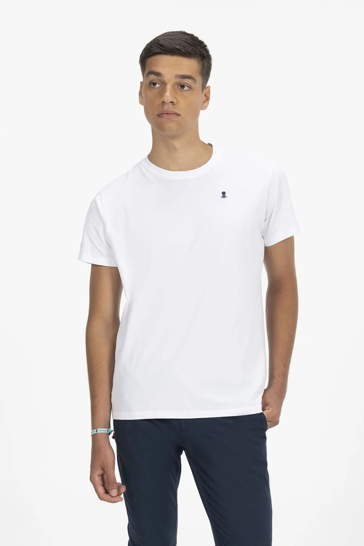 CAMISETA NEW BASIC LOGO BLANCO PURO - Image 4