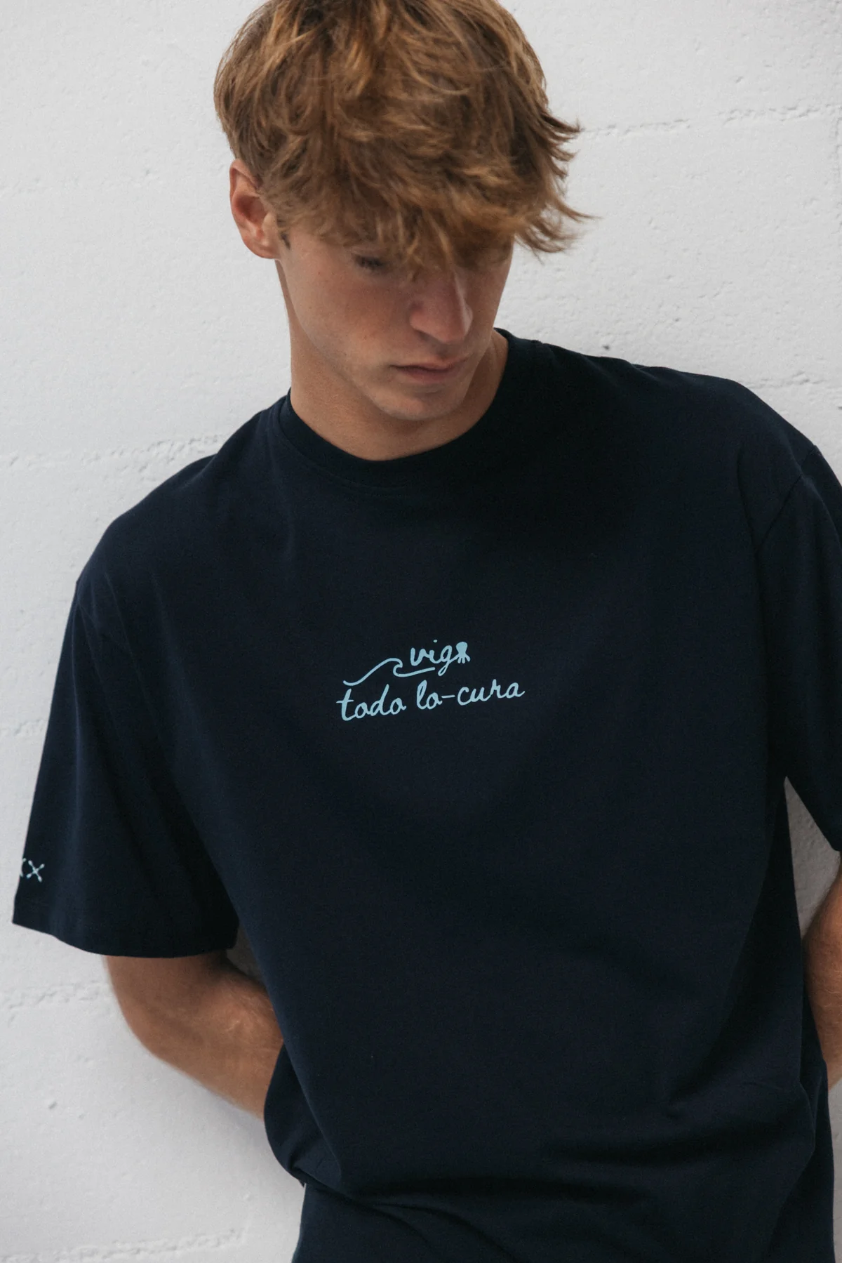 Camiseta Vigo todo locura azul marino - Image 7