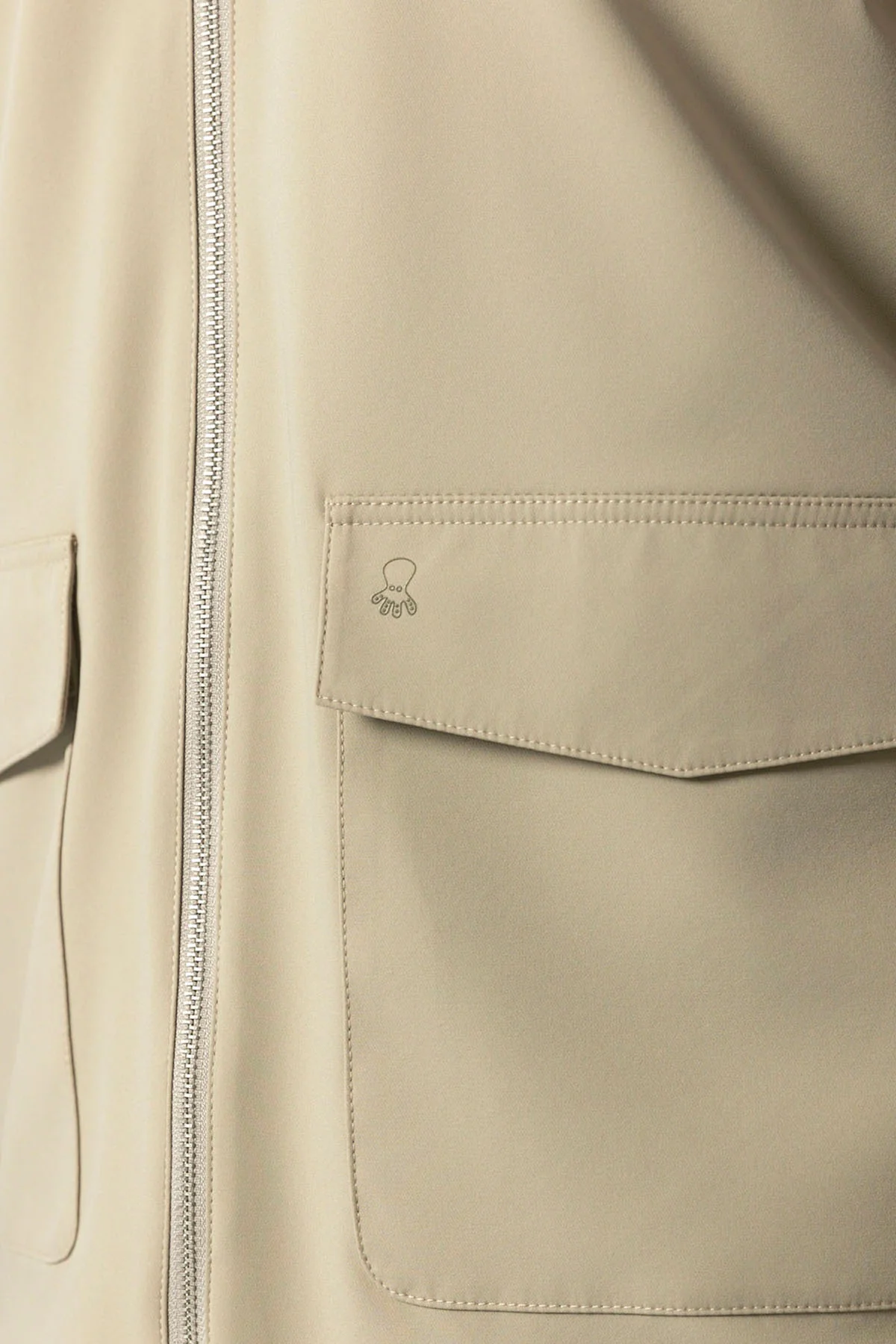 CAZADORA TECNICA ULTRALIGERA BEIGE - Image 6