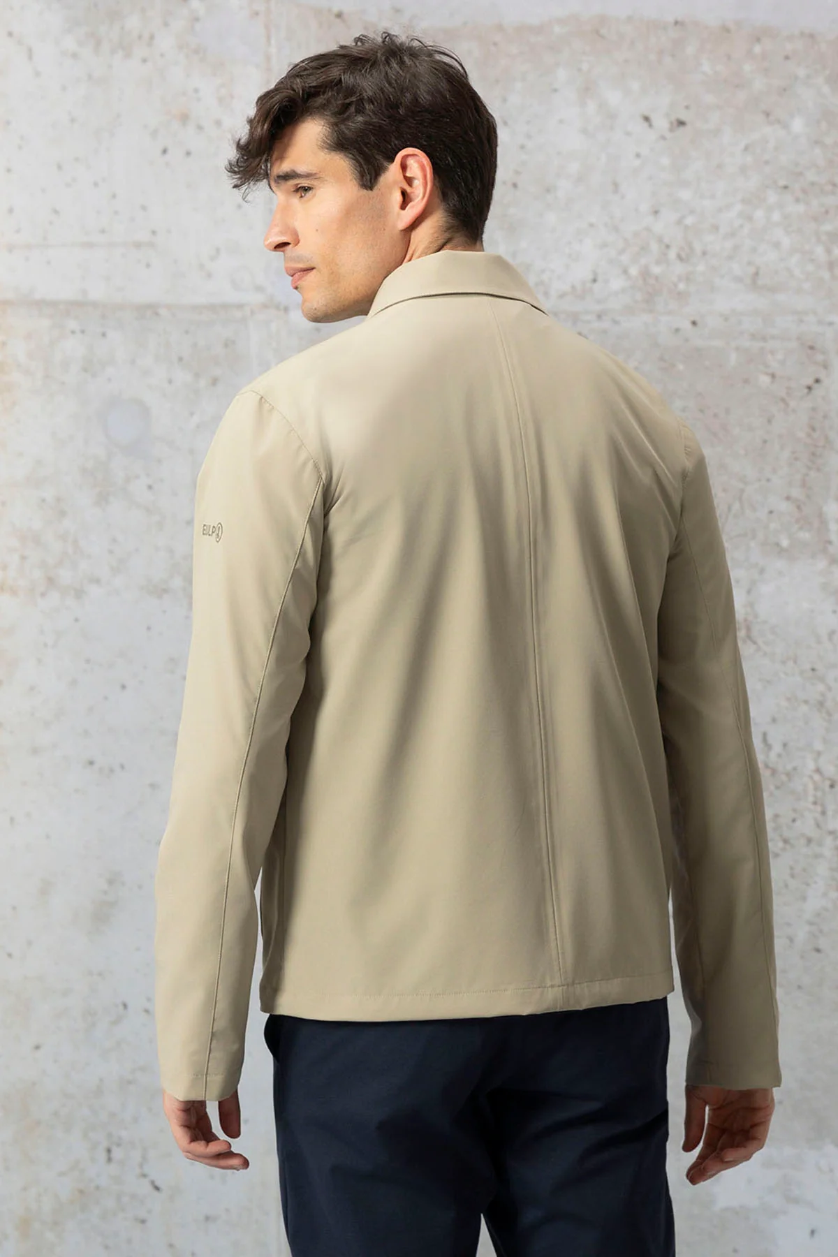 CAZADORA TECNICA ULTRALIGERA BEIGE - Image 8