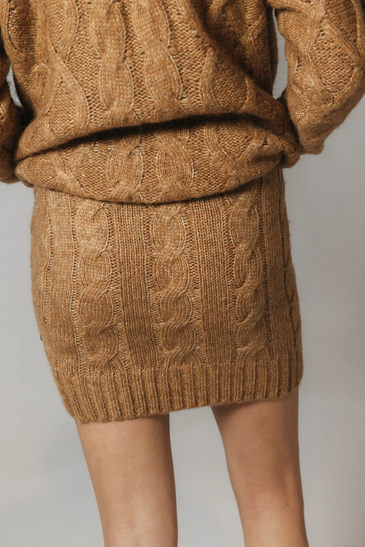 FALDA TEEN MINI OCHOS CAMEL - Image 4
