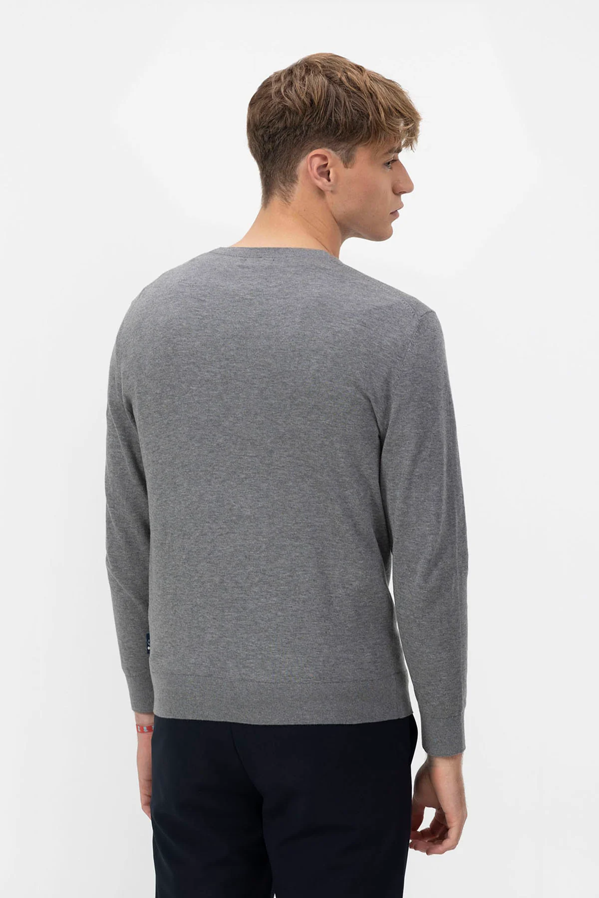 JERSEY DE PUNTO CREPE CUELLO PICO GRIS VIGORÉ - Image 5