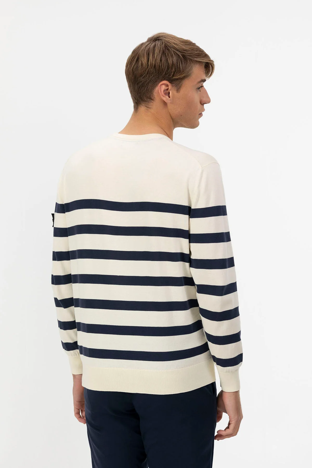 JERSEY MARINERO CON PARCHE MULTICOLOR - Image 4