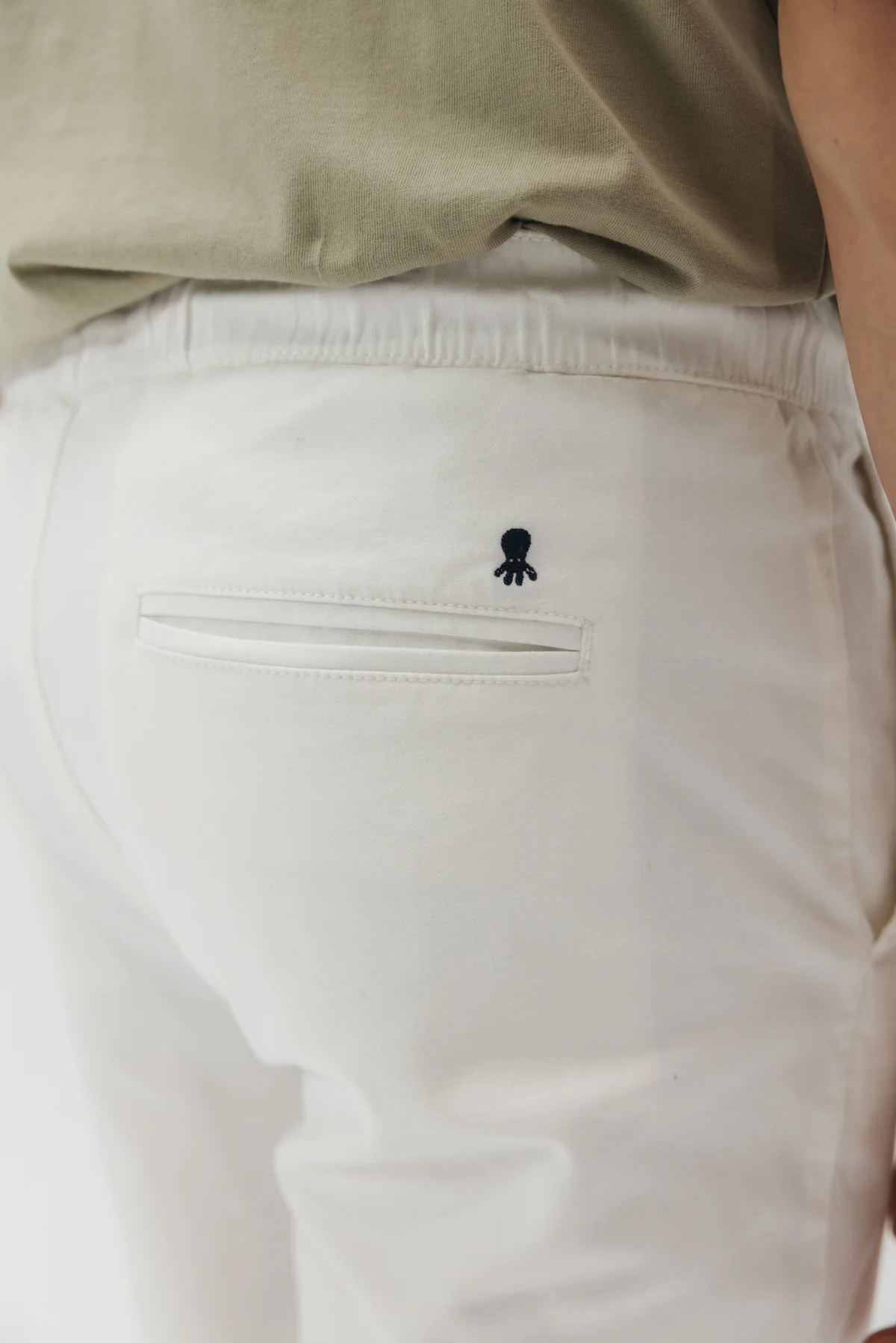 PANTALÓN JOGGER PEACH BLANCO ROTO - Image 4