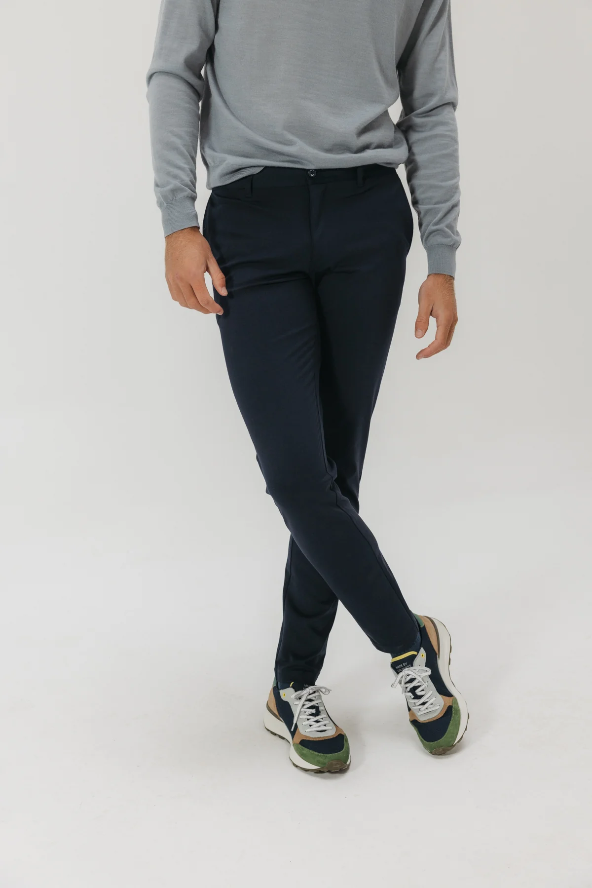 Pantalón supercomfort azul marino - Image 4