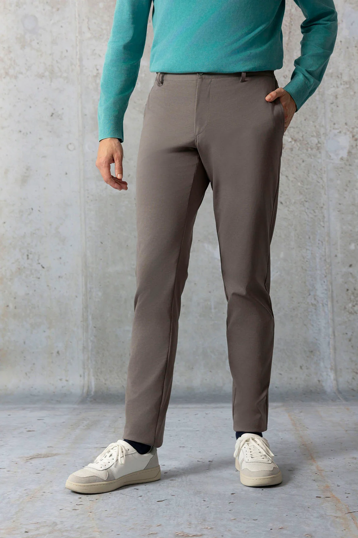 PANTALÓN SUPERCOMFORT GRIS MEDIO - Image 3