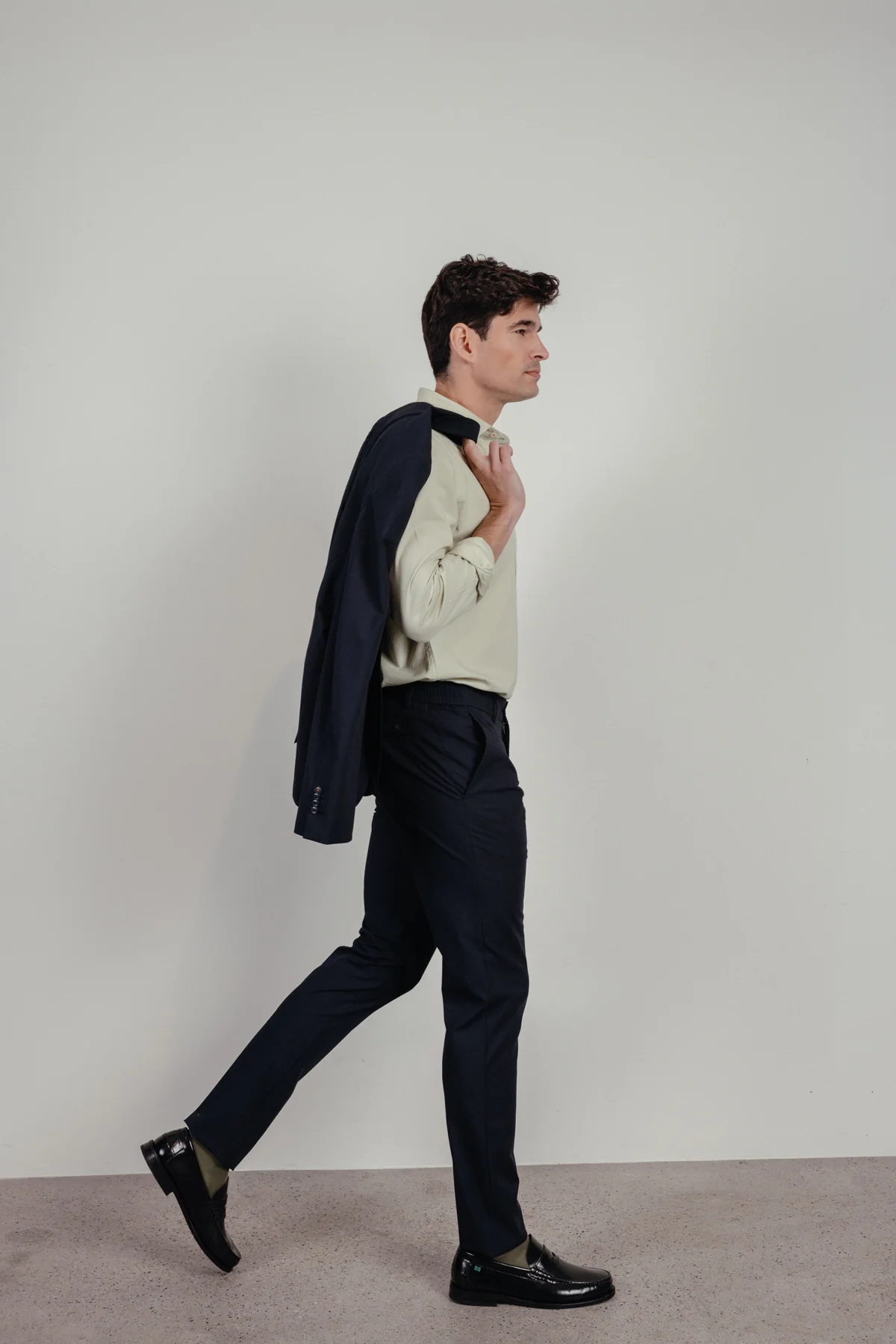 Pantalón traje comfort azul marino - Image 8