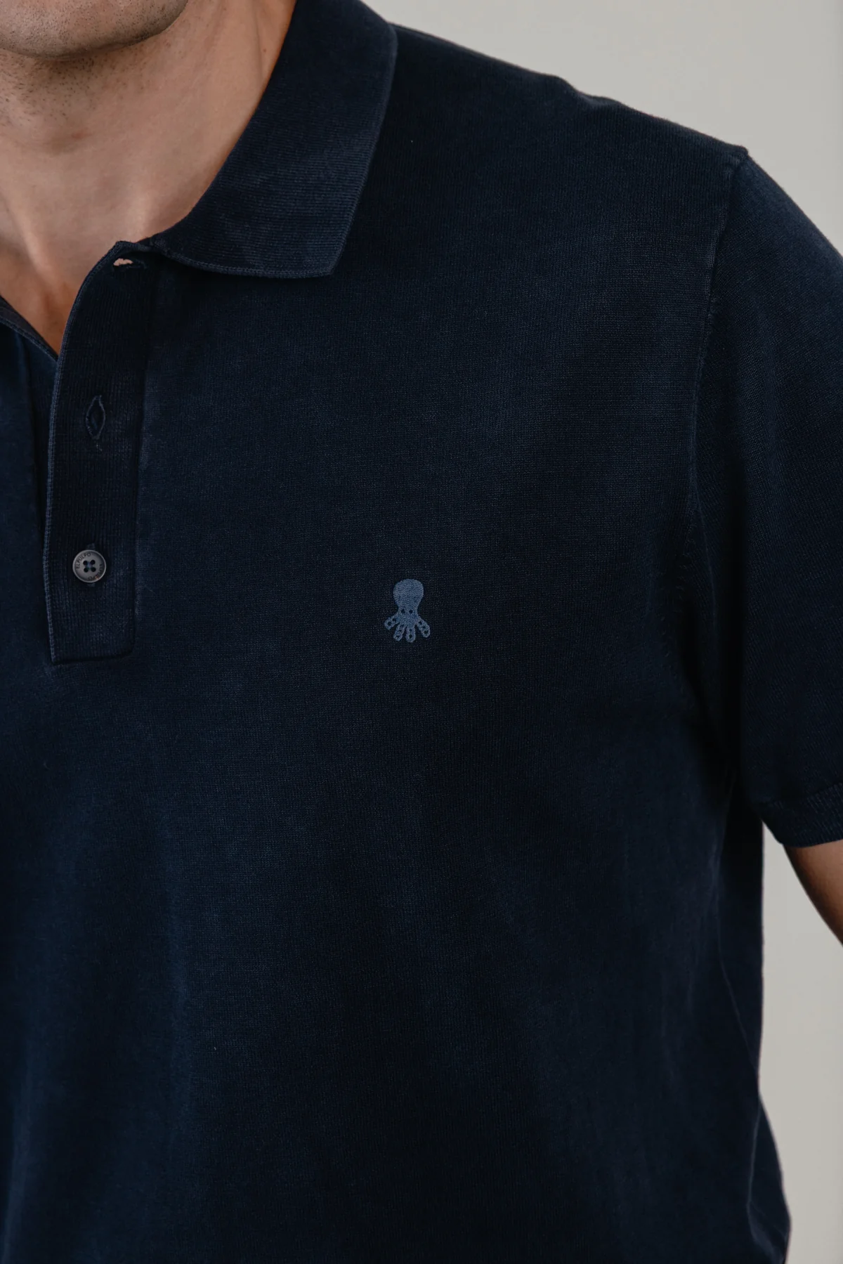 Polo lavado básico azul marino delavé - Image 3