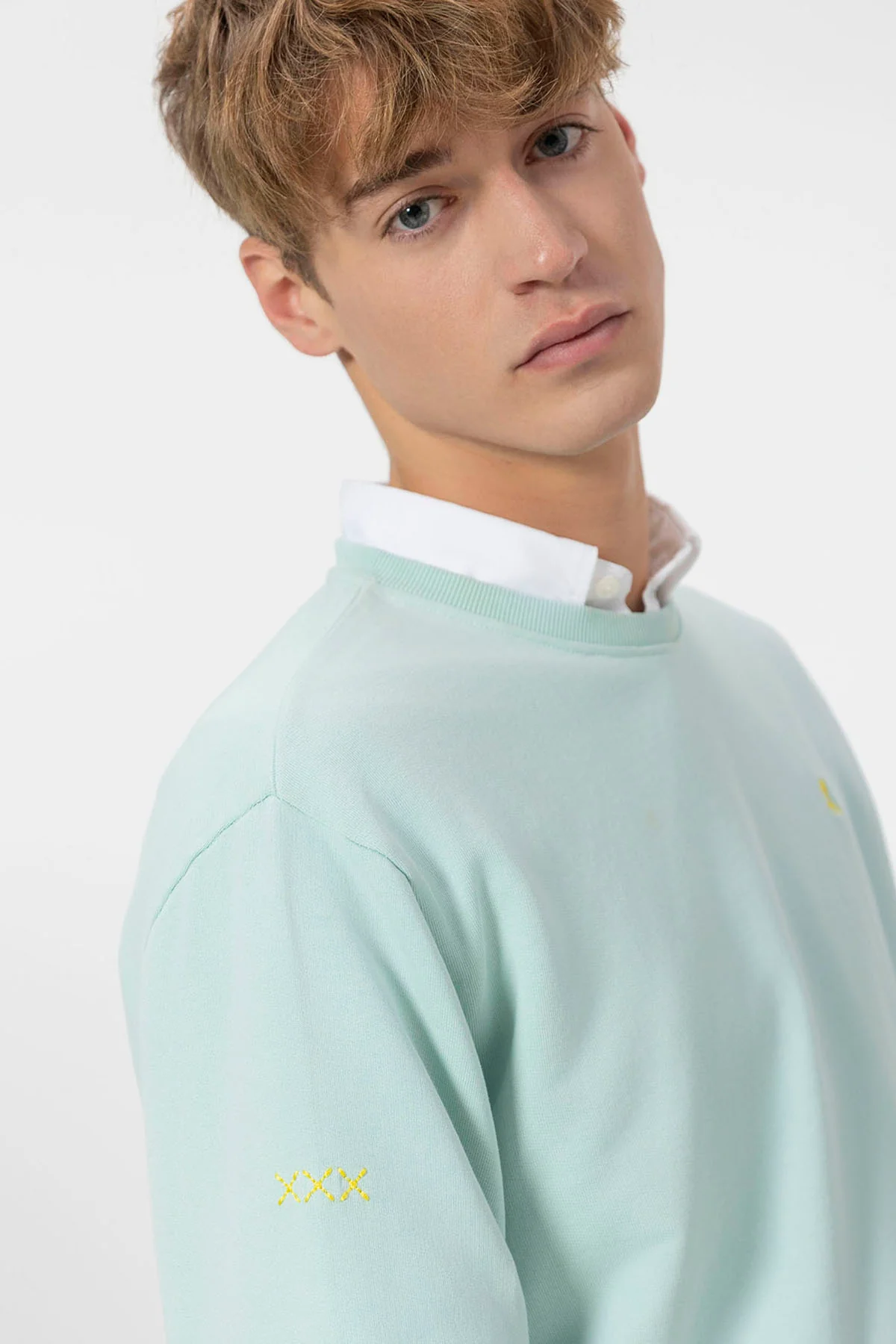 SUDADERA BÁSICA BORDADO A CONTRASTE AZUL TURQUESA - Image 5