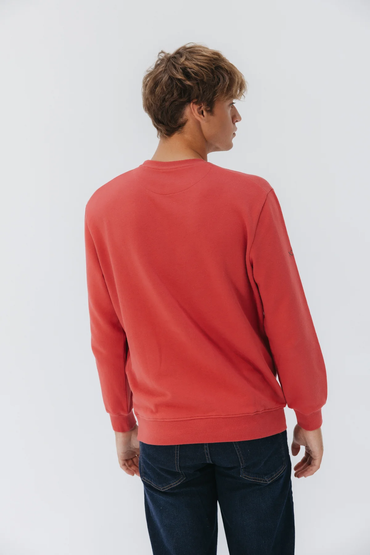 SUDADERA BORDADO CONTRASTE ROJO DELAVÉ - Image 3