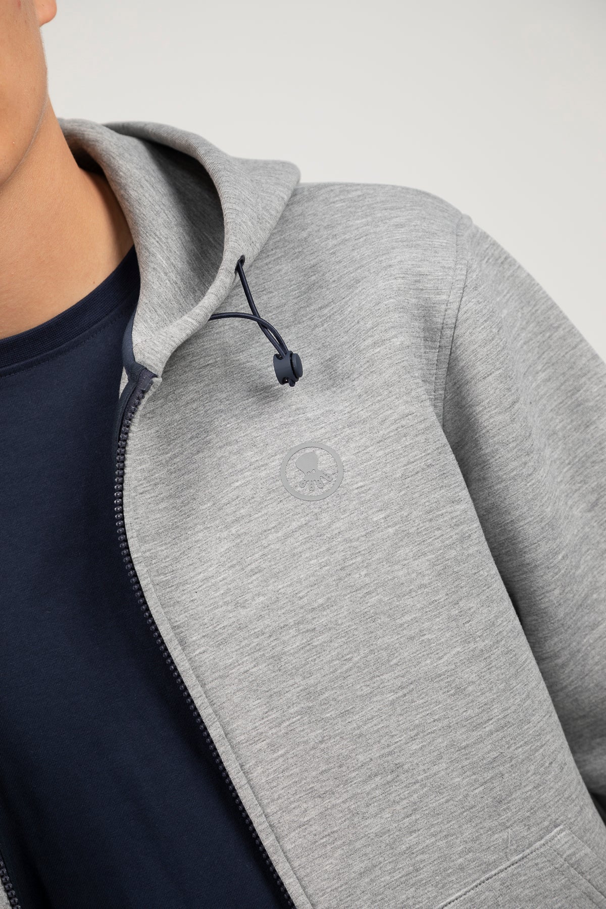 Sudadera capucha cremallera neopreno parche engomado gris vigoré - Image 5