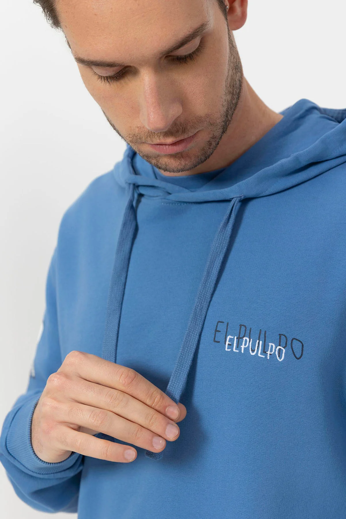 SUDADERA CAPUCHA LOGO TRIPLE DIBUJADO ÍNDIGO - Image 5