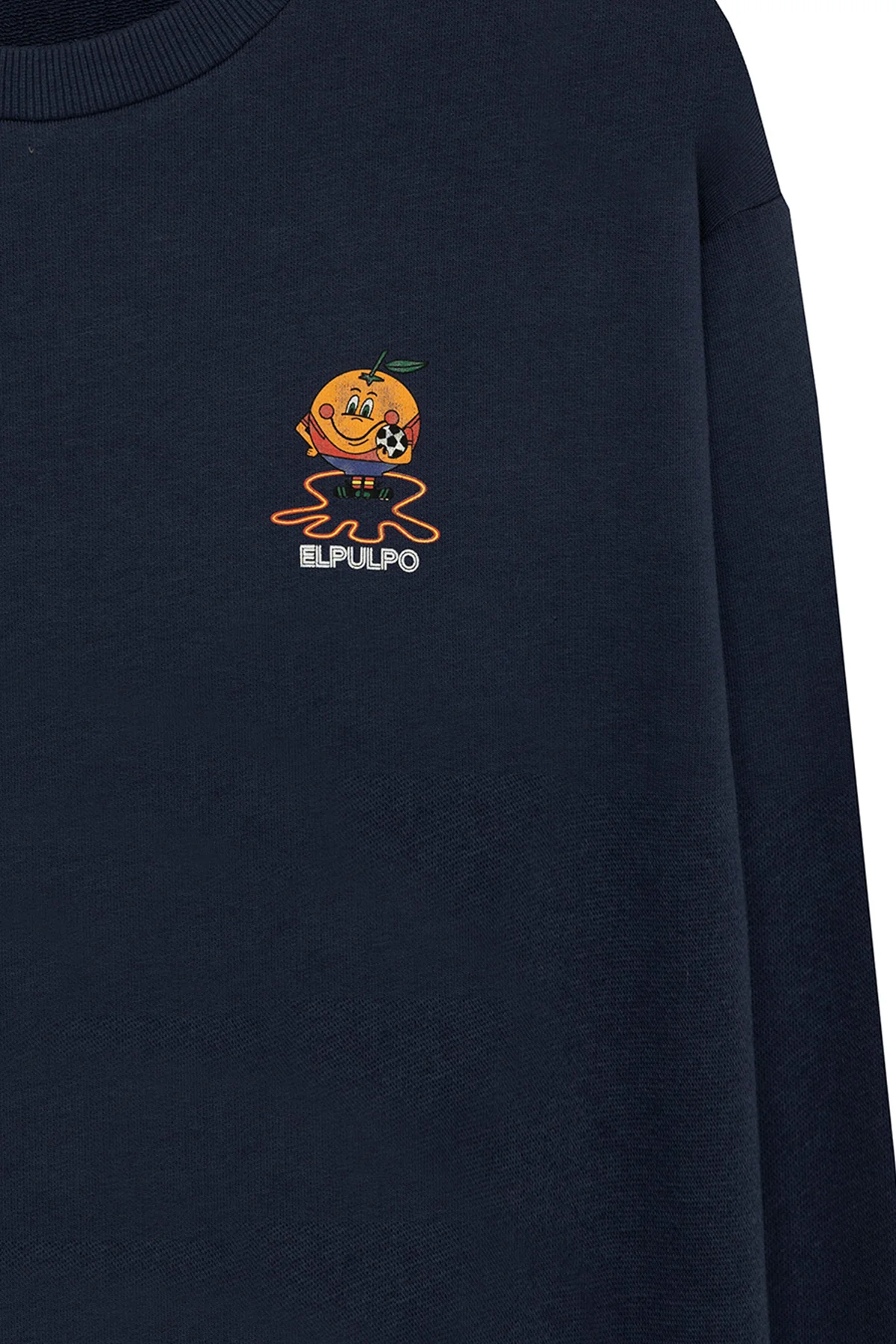 SUDADERA ESTAMPADO PECHO NARANJITO Y ELPULPO AZUL MARINO DELAVÉ - Image 3