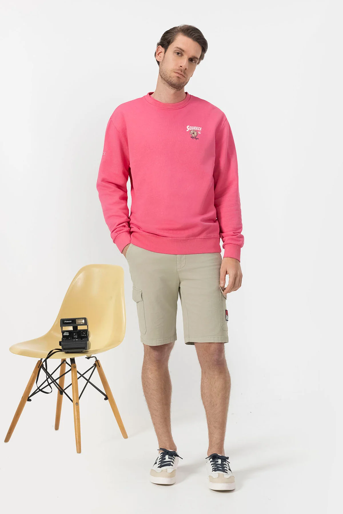 SUDADERA ESTAMPADO SQUEEZE ROSA CHICLE - Image 2