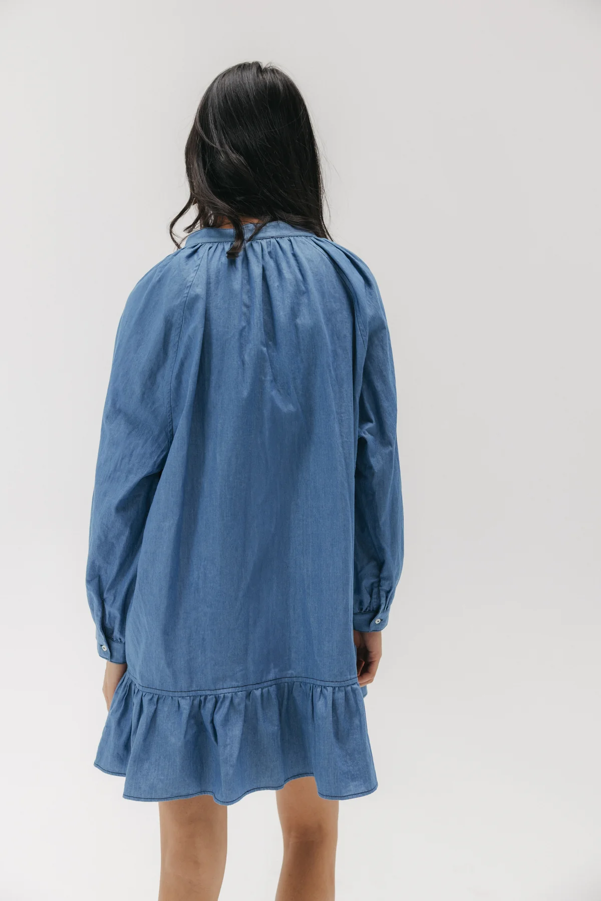 VESTIDO TEEN DENIM MANGA ABULLONADA AZUL CLARO - Image 5